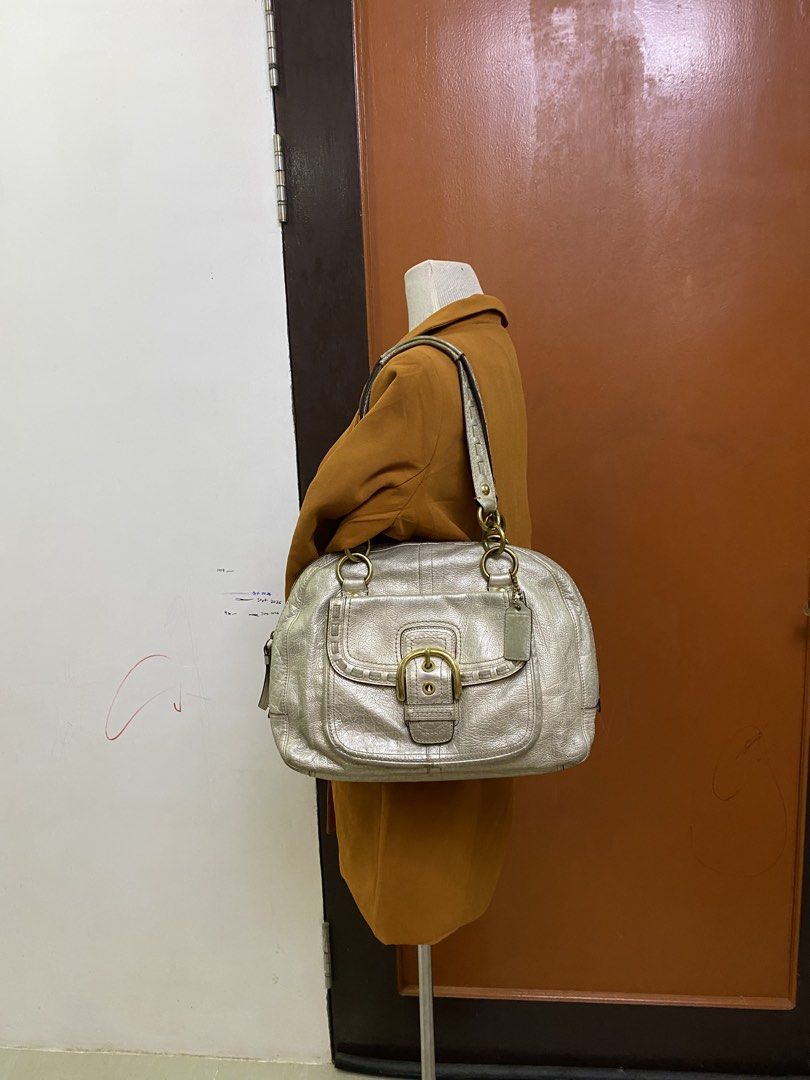 Coach Soho (Category: Tote Bags) located in Buhi. Submitted by nyleeshop0.0 (Listing ID 1470515160, Image 1). Description: Coach Shoulder Bag See all photos for details and flaw Msg for further inquiry if any Price + Sf.