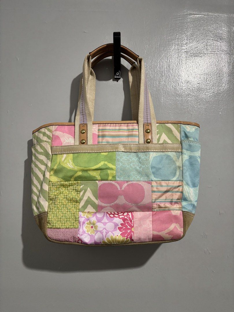 COACH VINTAGE PATCHWORK (Category: Luxury Bags & Wallets) located in Davao. Submitted by pablo3ift (Listing ID 1470397526, Image 3). Description: .
