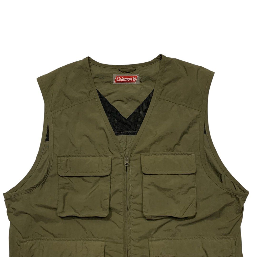 Coleman Outdoor Multipocket Nylon Vest (Category: Coats, Jackets and Outerwear) located in Baguio. Submitted by thesecretshop_ph (Listing ID 1470378205, Image 3). Description: Size: Medium Lenght: 26” Width: 22” Issue: -.