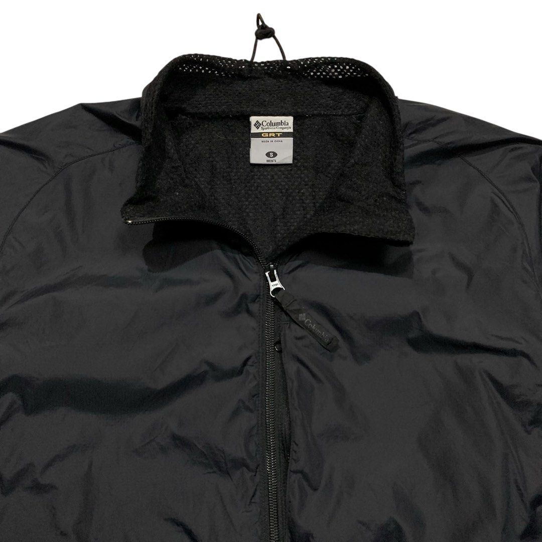Columbia GRT Zip-Up Packable Jacket (Category: Coats, Jackets and Outerwear) located in Baguio. Submitted by thesecretshop_ph (Listing ID 1470386103, Image 3). Description: Size: Small Lenght: 27” Width: 20” Issue: -.