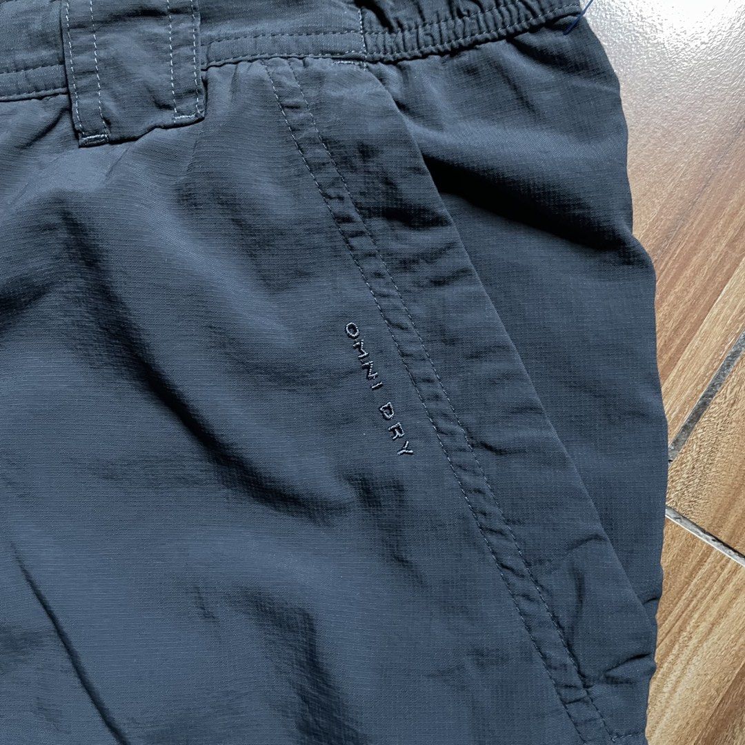 Columbia Titanium Cargo Trekshort - Packable (Category: Shorts) located in General Mariano Alvarez. Submitted by 4117_thriftnthrive (Listing ID 1470351231, Image 2). Description: In excellent condition No flaws Size: L Measurements Waistline: 36-38 Length: 22” Leg hole: 12” .