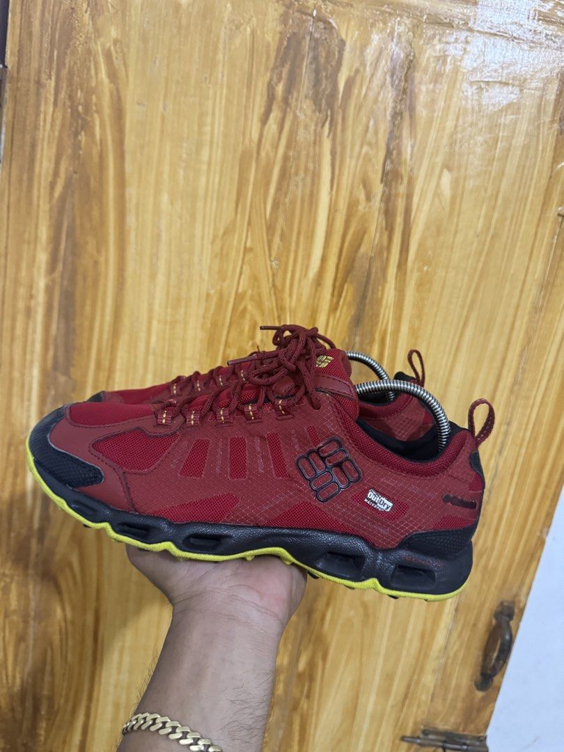 Columbia trail shoes (Category: Shoe inserts & accessories) located in Maramag. Submitted by thriftshoesapparatus (Listing ID 1470490251, Image 1). Description: .