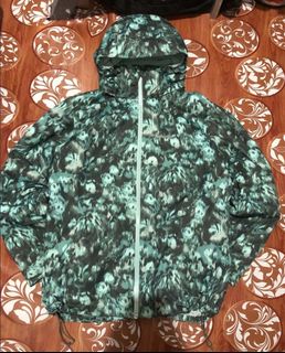(Category: ) located in . Submitted by THRIFTHITS (Listing ID 1470421424, Image 1). Description: .