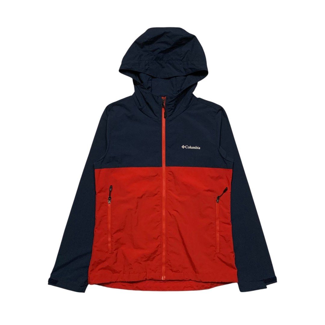 Columbia Zip-Up Windbreaker Jacket (Category: Coats, Jackets and Outerwear) located in Baguio. Submitted by thesecretshop_ph (Listing ID 1470384606, Image 1). Description: Size:Medium Lenght: 26” Width: 19” Issue: -.