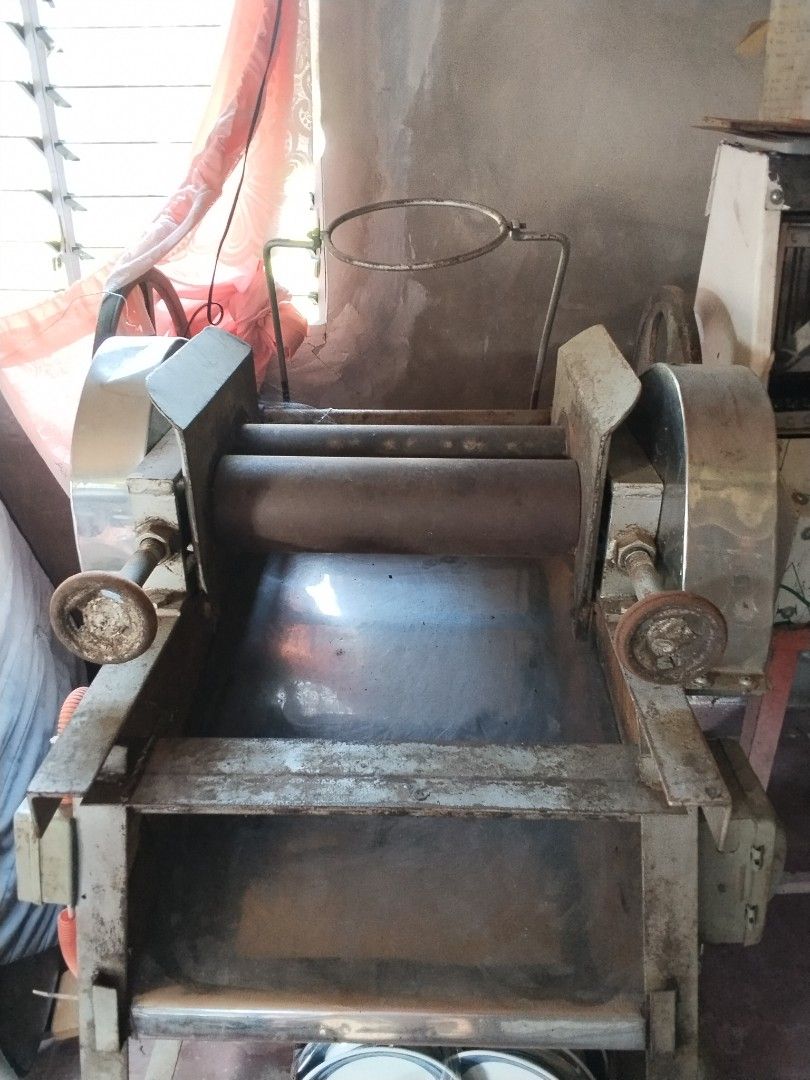 Complete set bakery equipment (Category: Bakeware) located in Lubao. Submitted by sofiangel (Listing ID 1470491556, Image 2). Description: Oven 12 tray capacity, bread slicer, flour muxer, bangka, 2 break rack 1 stainless table, trays, rolli pin etc..