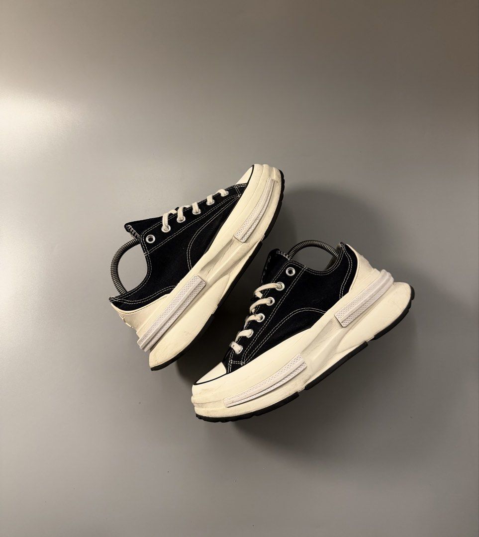 Converse Chuck Taylor All Star Move Black White (Category: Sneakers) located in Caloocan City. Submitted by maempenafi21452 (Listing ID 1470461734, Image 1). Description: - Brand: Converse - Style: Black and white canvas platform sneakers - Size: US Men's 7.5 / Women's 9 - Design details: Chunky stacked sole, iconic heel star badge, white contrast stitching, and branded tongue label - Condition: Uppers in solid shape, soles show minor wear - Perf