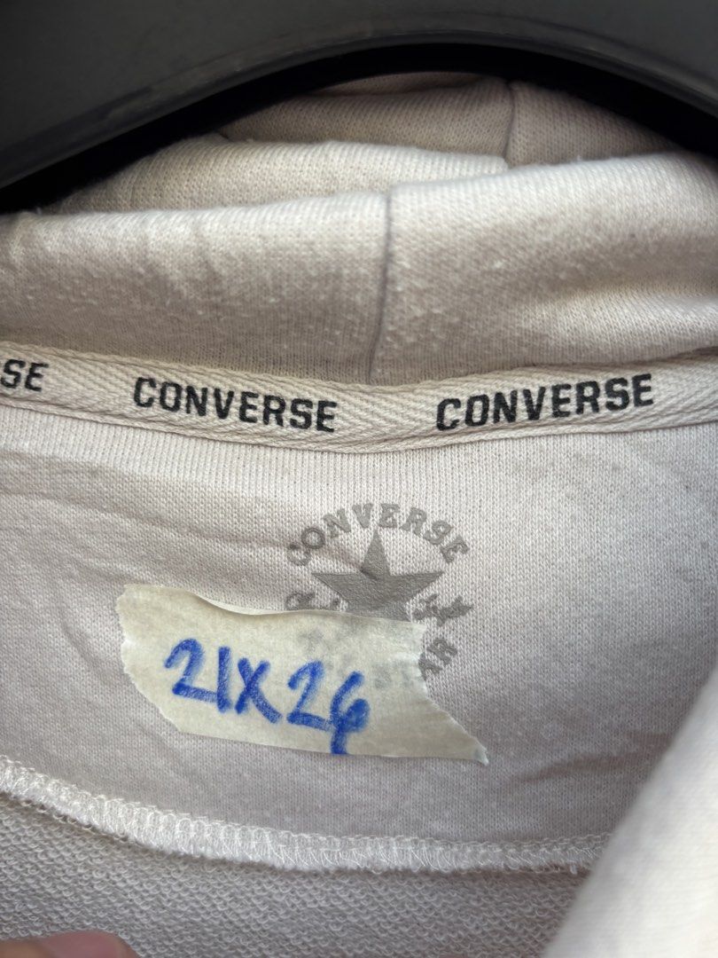 Converse Hoodie (Category: Coats, Jackets and Outerwear) located in Baybay. Submitted by thrift.ed2023 (Listing ID 1470439948, Image 3). Description: Converse Hoodie Medium to Large 21x26 No Issue Need Wash Good as New .