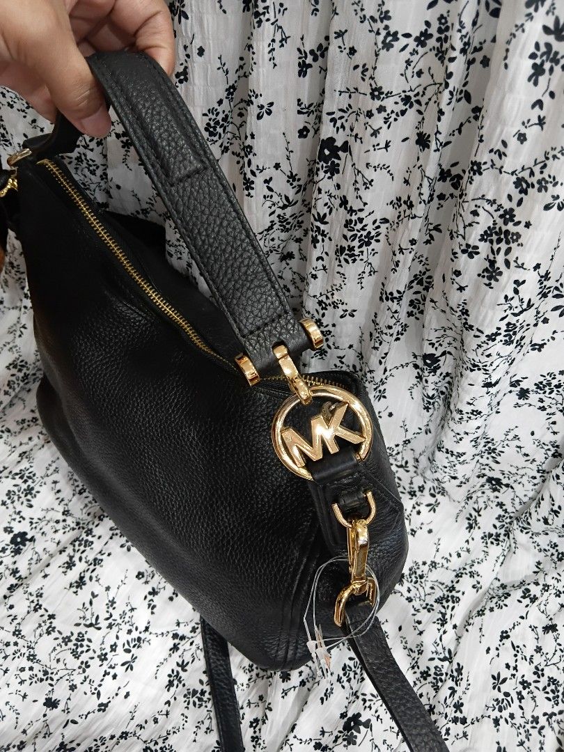 Convertible Michael Kors (Category: Luxury Bags & Wallets) located in Subic. Submitted by AnythingBrandedby_May (Listing ID 1470391989, Image 2). Description: Michael Kors.