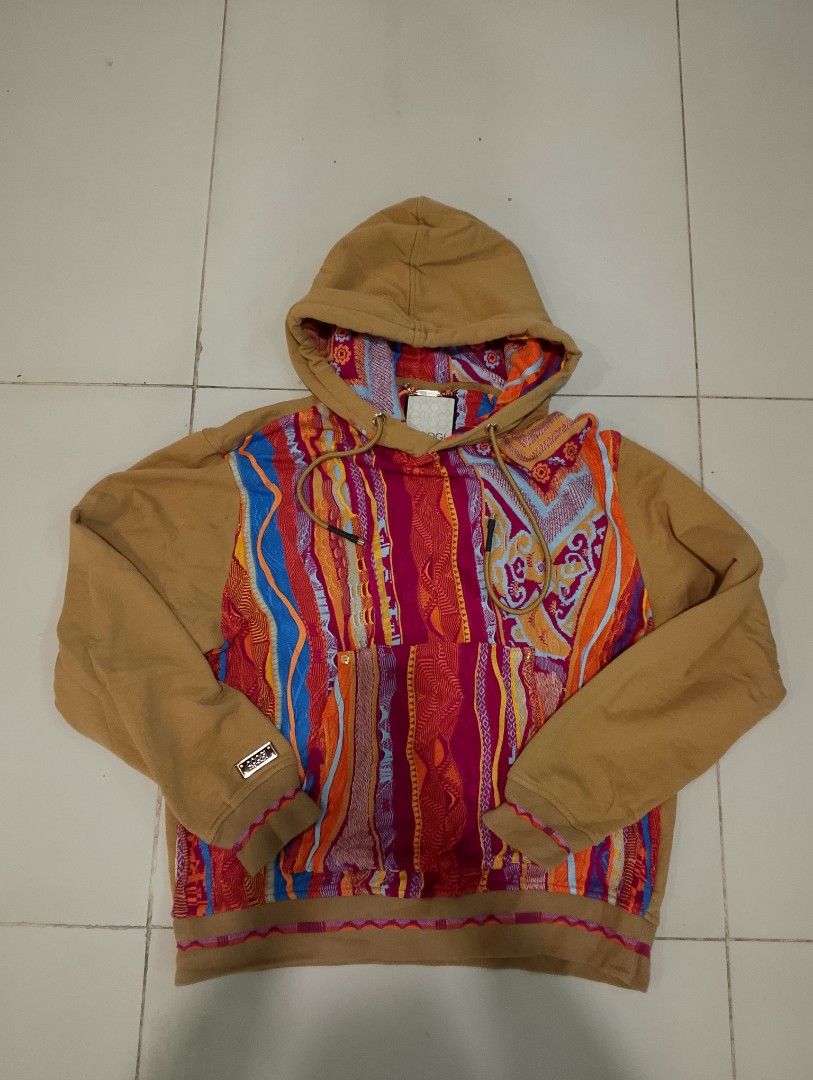 COOGI Sweater Pieced Hoody (Category: Coats, Jackets and Outerwear) located in Tacloban City. Submitted by sololooters (Listing ID 1470390947, Image 1). Description: 📩📩📩.