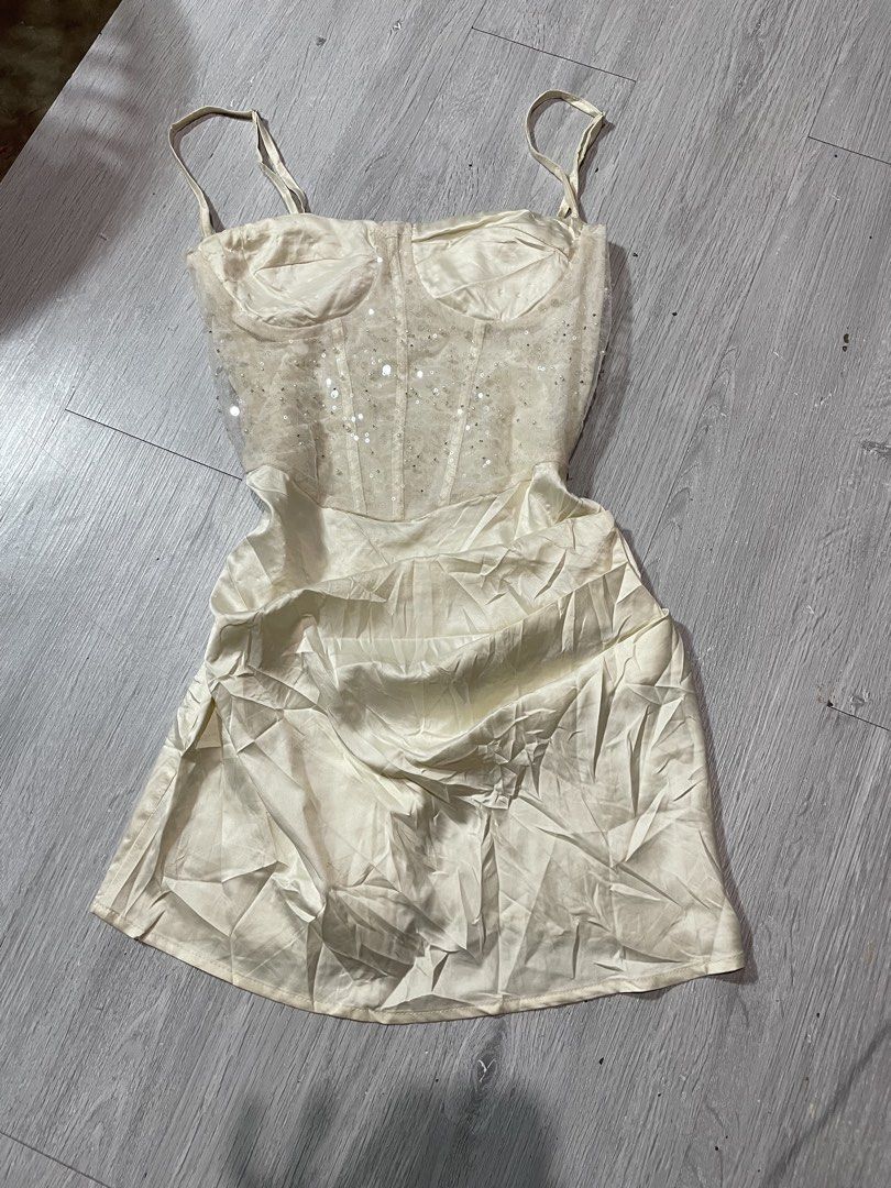 CORSET SEQUINS ELEGANT DRESS (Category: Dresses) located in Antipolo. Submitted by ziafinds.ph (Listing ID 1470493289, Image 1). Description: .