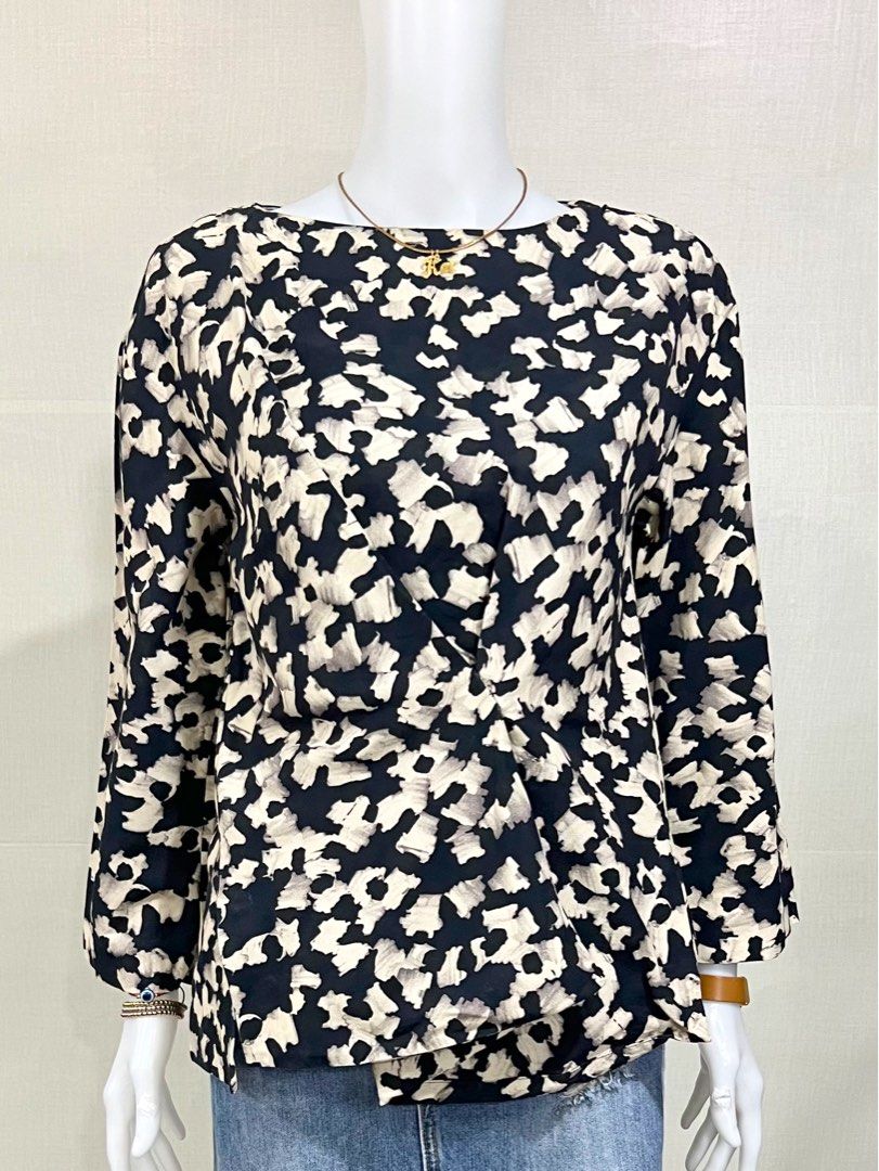 Cos Cinched Blouse (Category: Blouses) located in Cebu City. Submitted by kei.flmn (Listing ID 1470354808, Image 2). Description: 📌PLEASE READ BEFORE MAKING AN OFFER Excellent Condition (No issues) Size:Fits Small (S) - [x] Flat Lay Measurements (in inches): - [x] Bust: 36” - [x] Length Reference: Mannequin Height : 5’4” (First-come, first-served basis) Due to an increased number of joy reservers and fake buyers, offers will only be accepted or 