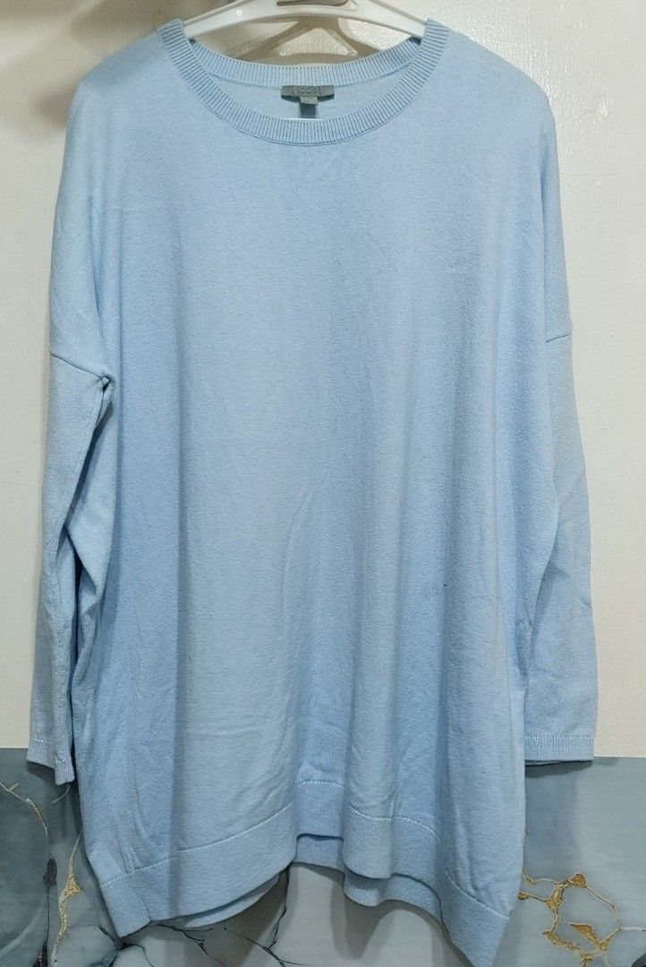 COS Light Knit Powder Blue Top (Category: Longsleeves) located in Quezon City. Submitted by chph1st (Listing ID 1470453690, Image 3). Description: xs on tag but runs very big. can fit ul to xl..