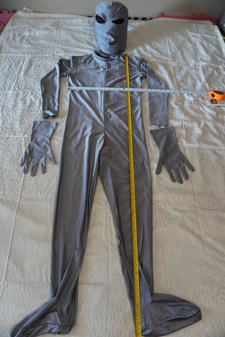 COSTUME - Alien (Category: Babies & Kids Fashion) located in Muntinlupa City. Submitted by saveearth.buy2ndhand (Listing ID 1470521421, Image 1). Description: Original price: Php 2500 Selling price: Php 300 For: Boy, Girl, Unisex Age: 8-12 years old Condition: 9/10 Flaws: None. ONLY AVAILABLE HERE ON CAROUSELL. NO COD. NO RESERVATIONS. All pictures posted. Flaws stated. Rechecked before ship-out. Modes of payment: BPI QR Code and GCash (Nothing e