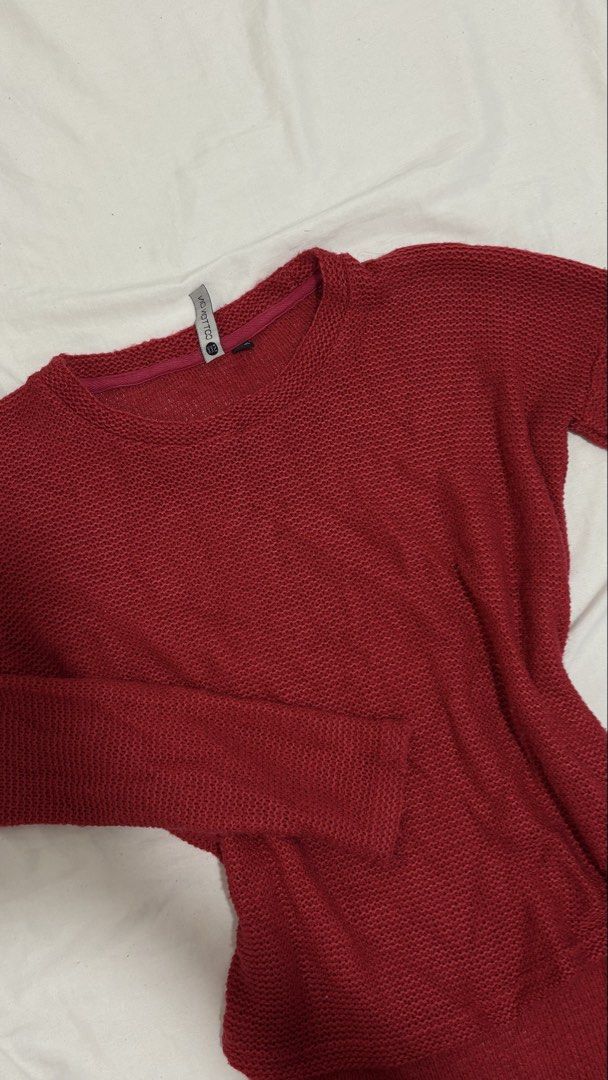 COTTON ON knitted longsleeve (Category: Coats, Jackets and Outerwear) located in Taguig. Submitted by krizy_makeyl (Listing ID 1470410289, Image 1). Description: -GCASH only:> -buyer will book the LALAMOVE thanks!.