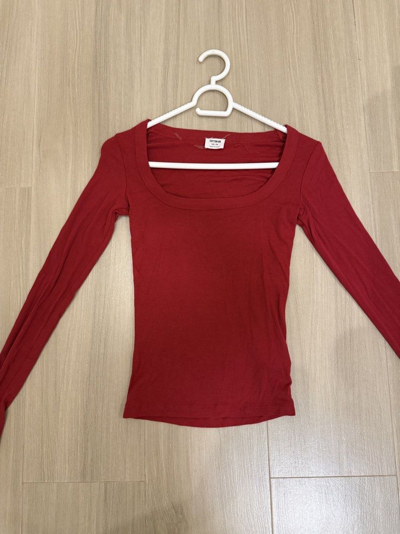 COTTON ON red fit long sleeve (Category: Longsleeves) located in Manila. Submitted by bella_boo (Listing ID 1470472009, Image 1). Description: have to sell by TUESDAY tags 🏷️ brandy melville subdued edikted cotton on stradivarius pull and bear hnm zara bershka.