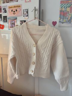 (Category: ) located in . Submitted by preloved-bycath (Listing ID 1470355543, Image 1). Description: .