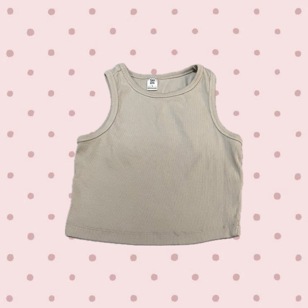 Cream Tank Top (Category: Longsleeves) located in Bacoor. Submitted by s4dee (Listing ID 1470542472, Image 1). Description: size: xs - s - thick cotton fabric.