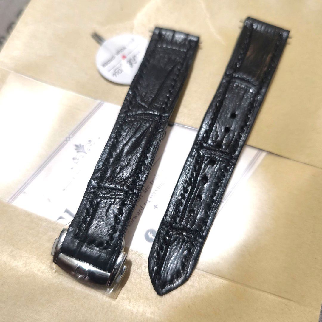 Crocodile 🐊 For Omega customize width Flat None padded Crocodile straps (Category: Men's Watches) located in Manila. Submitted by anamarieya99059 (Listing ID 1470393298, Image 1). Description: 8 to 10 days Customized Leather Crocodile 🐊 size 22. 21 20 18 mm lug 23mm With Clasp Must be willing to wait No RUSH Crocodile 🐊 Skin Real Crocodile No cancellation Order Mop: Gcash D.p ph 1000 🐊With High End Clasp omega. Silver ph 5800.00.