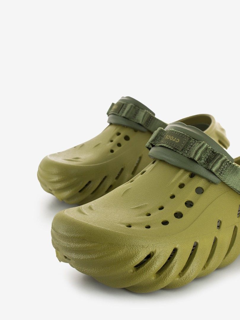 Crocs Echo Clog Aloe M9W11 (Category: Slippers & Slides) located in Valenzuela. Submitted by rrrownthing (Listing ID 1470528641, Image 3). Description: RFS: Wrong size (Gift only) Original Price: 4,495 Promotional Price: 2,999 (Negotiable for sure buyer) Bought in Crocs store PH less 30% Price: 3,146.50 Echo Clog The Echo Collection is for those who want comfort without compromising their look. This fully molded clog is anything but conformist, w