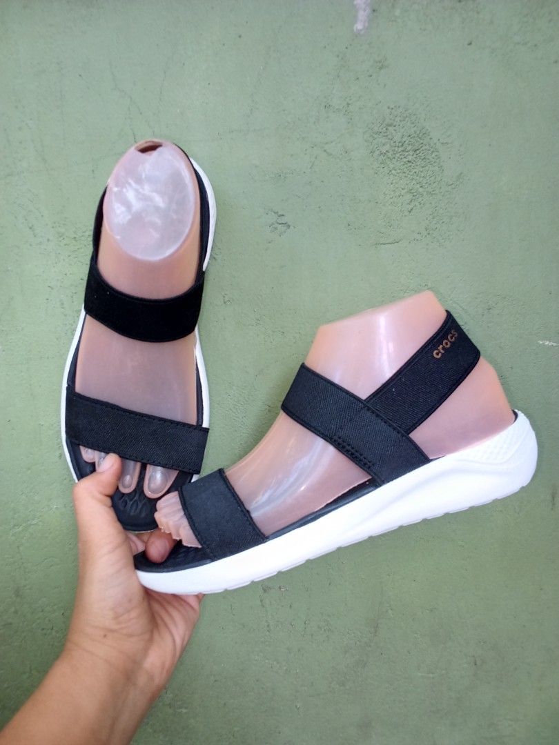 Crocs literide (Category: Flats & Sandals) located in General Santos City (Dadiangas). Submitted by ukayonlineshoppe (Listing ID 1470477570, Image 1). Description: 24cm original.