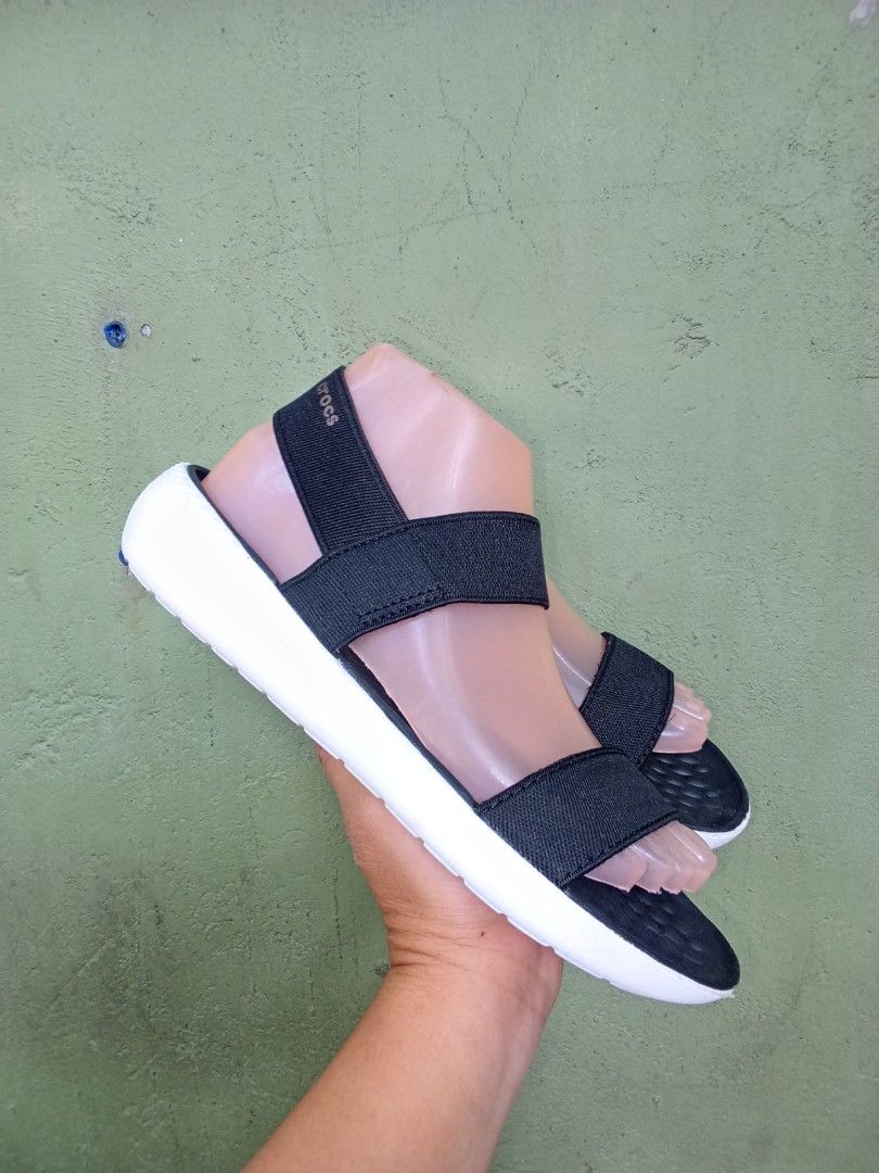 Crocs literide (Category: Flats & Sandals) located in General Santos City (Dadiangas). Submitted by ukayonlineshoppe (Listing ID 1470477570, Image 3). Description: 24cm original.