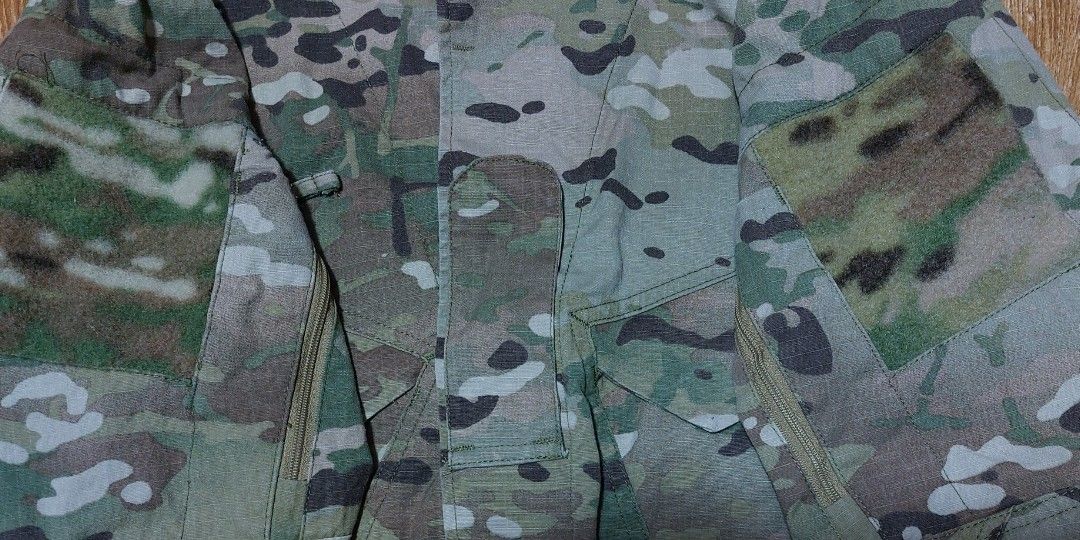 Crye Precision G4 NSPA Multicam (Category: Coats, Jackets and Outerwear) located in Baguio. Submitted by wagwagan_001 (Listing ID 1470457887, Image 2). Description: excellent medium 23 x 30.
