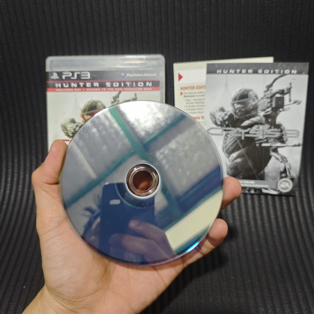 Crysis 3 Hunter Edition PS3 Game R3 (Category: PlayStation) located in Quezon City. Submitted by shopme_gadget30 (Listing ID 1470517426, Image 2). Description: kindly read the details first for sale fixed price mint condition tested and working with Case and disc game (no scratches) with Manual compatible to ps3 console R3 Region qc area meet up: sm north shipping fee must shoulder by the buyer via lalamove or grab payment: bdo/gcash happy gaming
