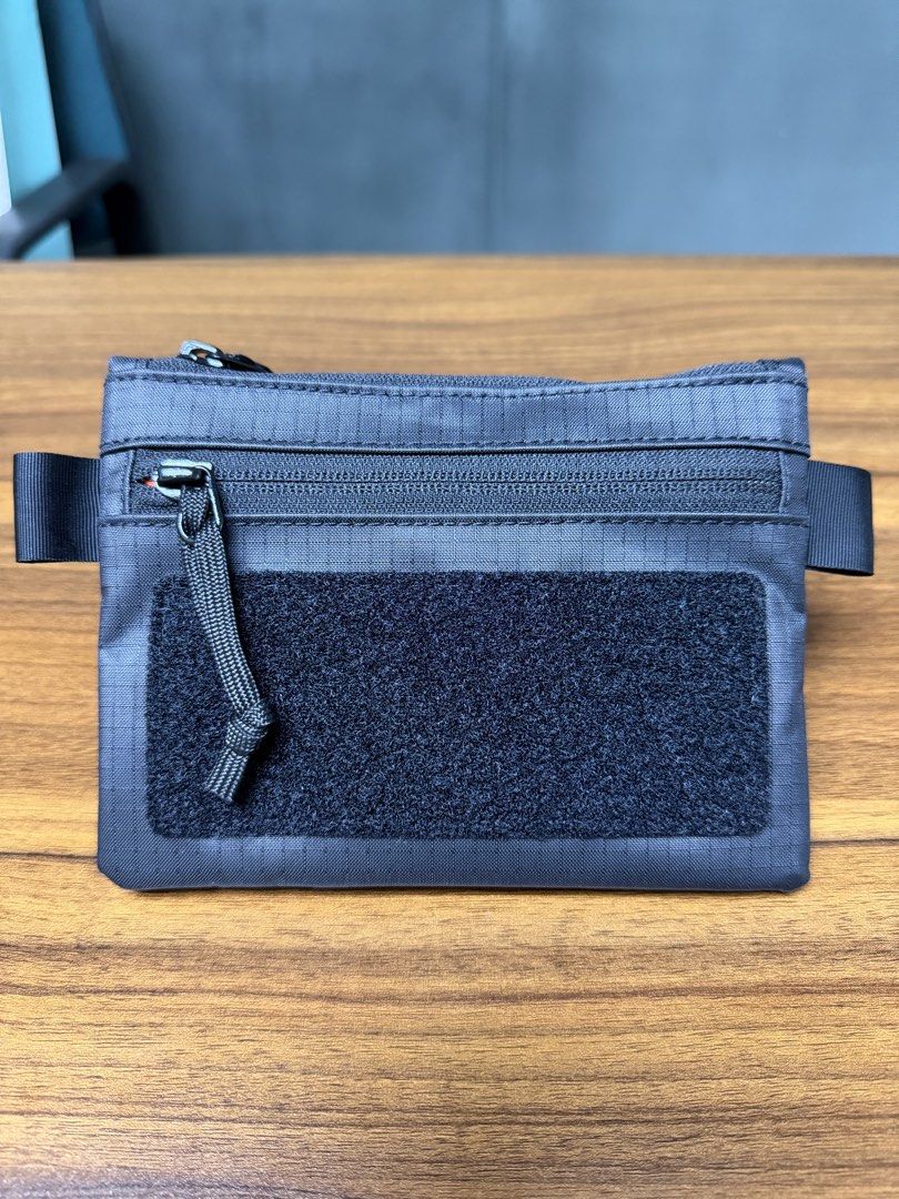 CTactical CT Pocket Medium (Category: Belt bags, Clutches and Pouches) located in Makati City. Submitted by fujitiv (Listing ID 1470460323, Image 1). Description: Nylon 420d ripstop for your small EDC items Also great for cards, cash, passports Pen / Knife / Torch loops Velcro for personalization Bright orange interior for high visibility .