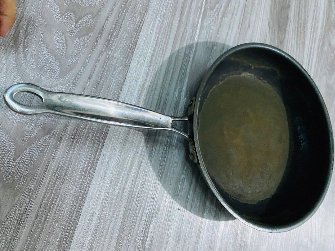 Cuisinart Stainless Steel Frying Pan (Category: Cookware & Accessories) located in Caloocan City. Submitted by lovemyclothes21 (Listing ID 1470456414, Image 1). Description: -size 9 inches.