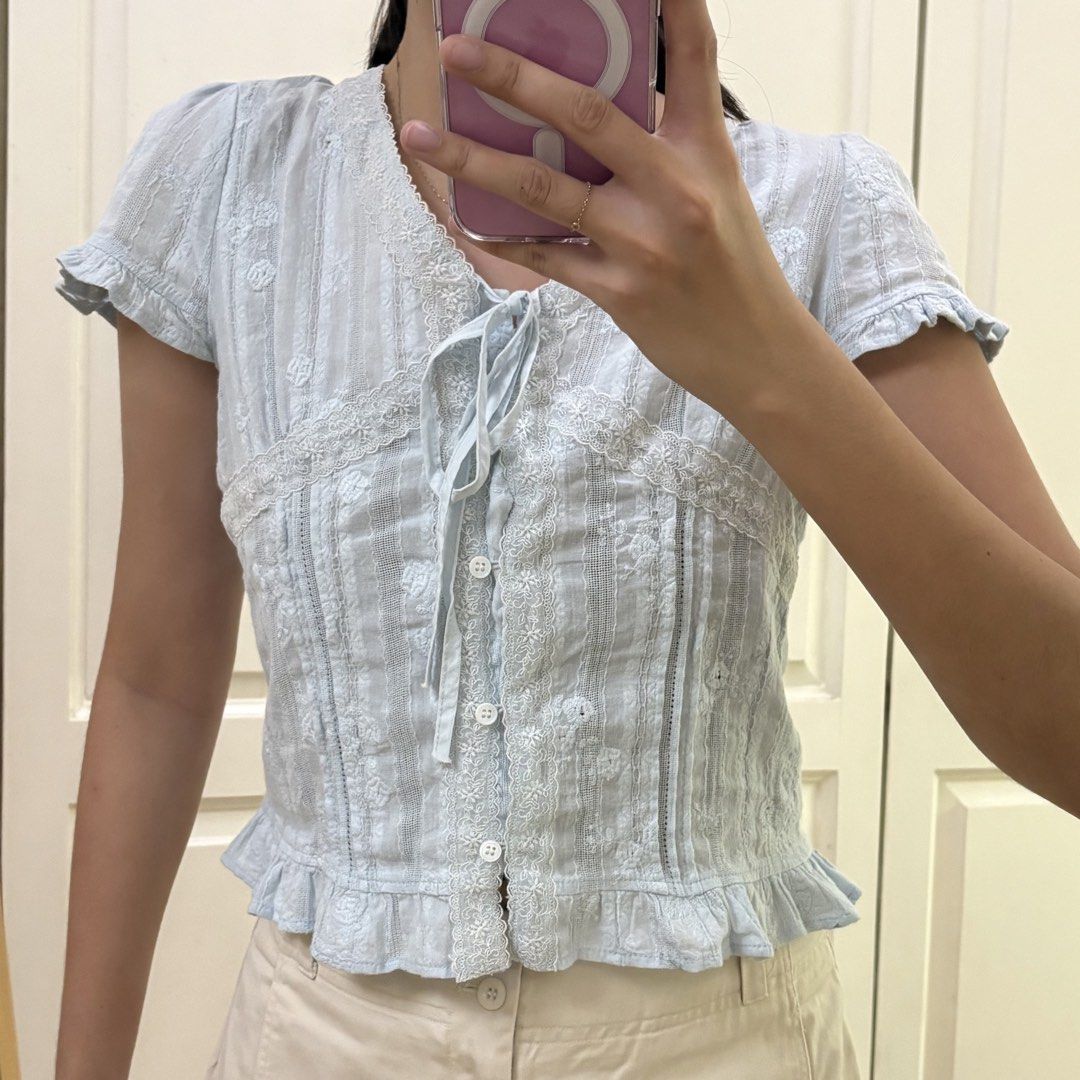dainty croptop (Category: Blouses) located in Balanga. Submitted by shopflora (Listing ID 1470531930, Image 2). Description: size: s to m.
