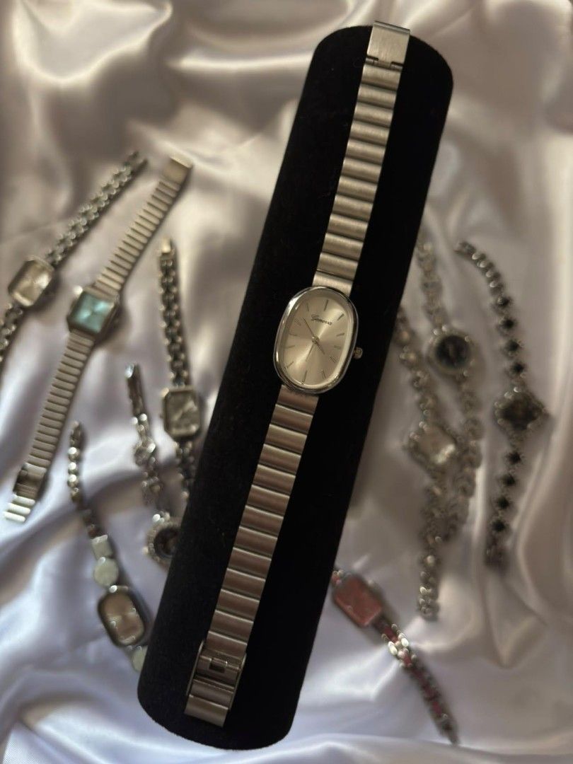 Dainty Watches (Category: Women's Watches) located in Manila. Submitted by george_yna (Listing ID 1470513375, Image 2). Description: 📍Sampaloc, Manila.