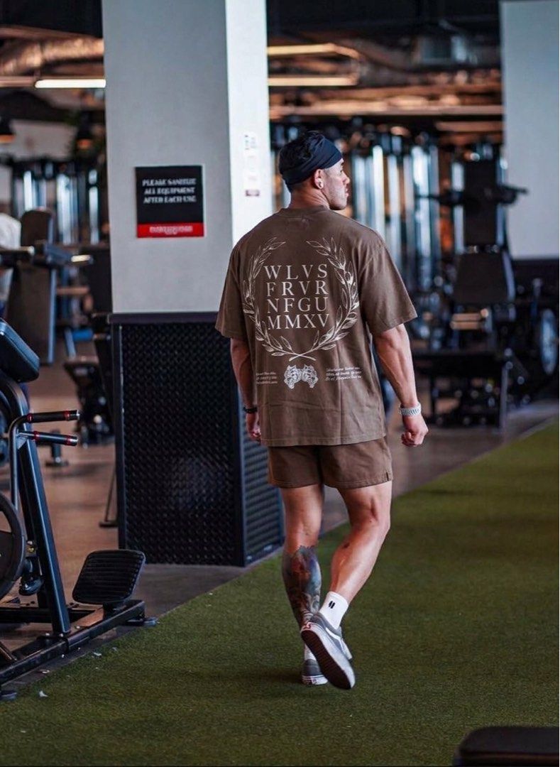 DARC SPORT Rather Die Standing Tee (Category: Activewear) located in Bayombong. Submitted by rethreadsactivewear (Listing ID 1470457577, Image 1). Description: ON-HAND! READY TO SHIP! 🔥 DARC SPORT Rather Die Standing Shirt Brown Small Like new 1699 only! Darc Sport “Wolves Forever” Oversized Graphic T-Shirt features a bold, athletic-inspired streetwear aesthetic crafted for lifting enthusiasts and active lifestyles. Key Features Design Details A