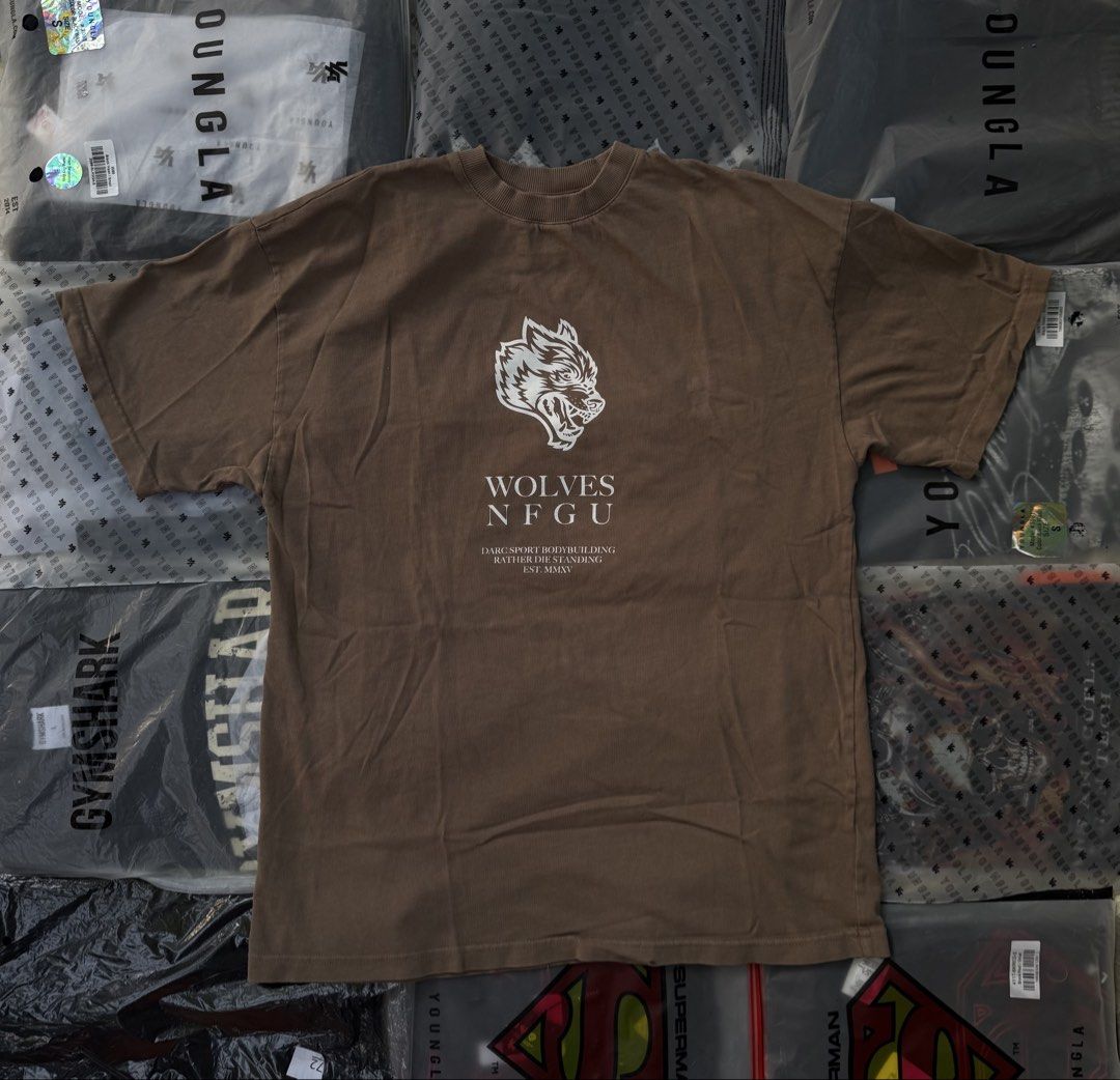 DARC SPORT Rather Die Standing Tee (Category: Activewear) located in Bayombong. Submitted by rethreadsactivewear (Listing ID 1470457577, Image 3). Description: ON-HAND! READY TO SHIP! 🔥 DARC SPORT Rather Die Standing Shirt Brown Small Like new 1699 only! Darc Sport “Wolves Forever” Oversized Graphic T-Shirt features a bold, athletic-inspired streetwear aesthetic crafted for lifting enthusiasts and active lifestyles. Key Features Design Details A