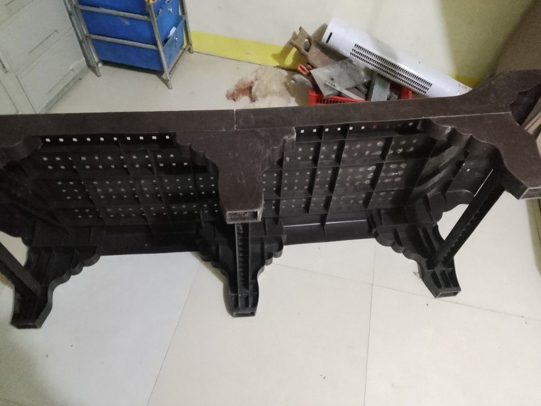 Dark Brown Woven Pattern Plastic Bench (Category: Chairs) located in Malabon City. Submitted by marierp70 (Listing ID 1470404895, Image 3). Description: Dark brown plastic bench with a woven top and sturdy black legs. Great for indoor or outdoor use, seats multiple people, and is easy to clean.RFS... di na ggmitin.... still in good condition linisin lng.