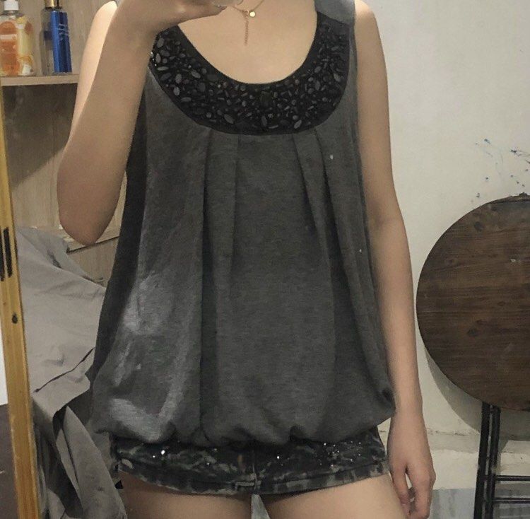 y2k bebot dark grey sleeveless tip with beaded neckline (Category: Sleeveless) located in Makati City. Submitted by bowzone (Listing ID 1470545296, Image 3). Description: 🎀 fits s - m ( M on tag ) ^^ .