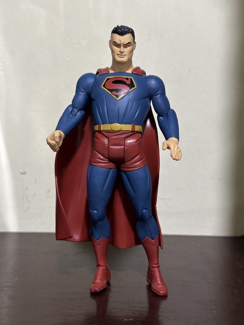 DC Direct New Frontier Superman (Category: Figurines & Statues) located in Taguig. Submitted by manueljake (Listing ID 1470352345, Image 1). Description: Issue: glued right arm MOP: BDO/BPi/Gcash Grab/Lalamove/Flash Express Location: Taguig City.