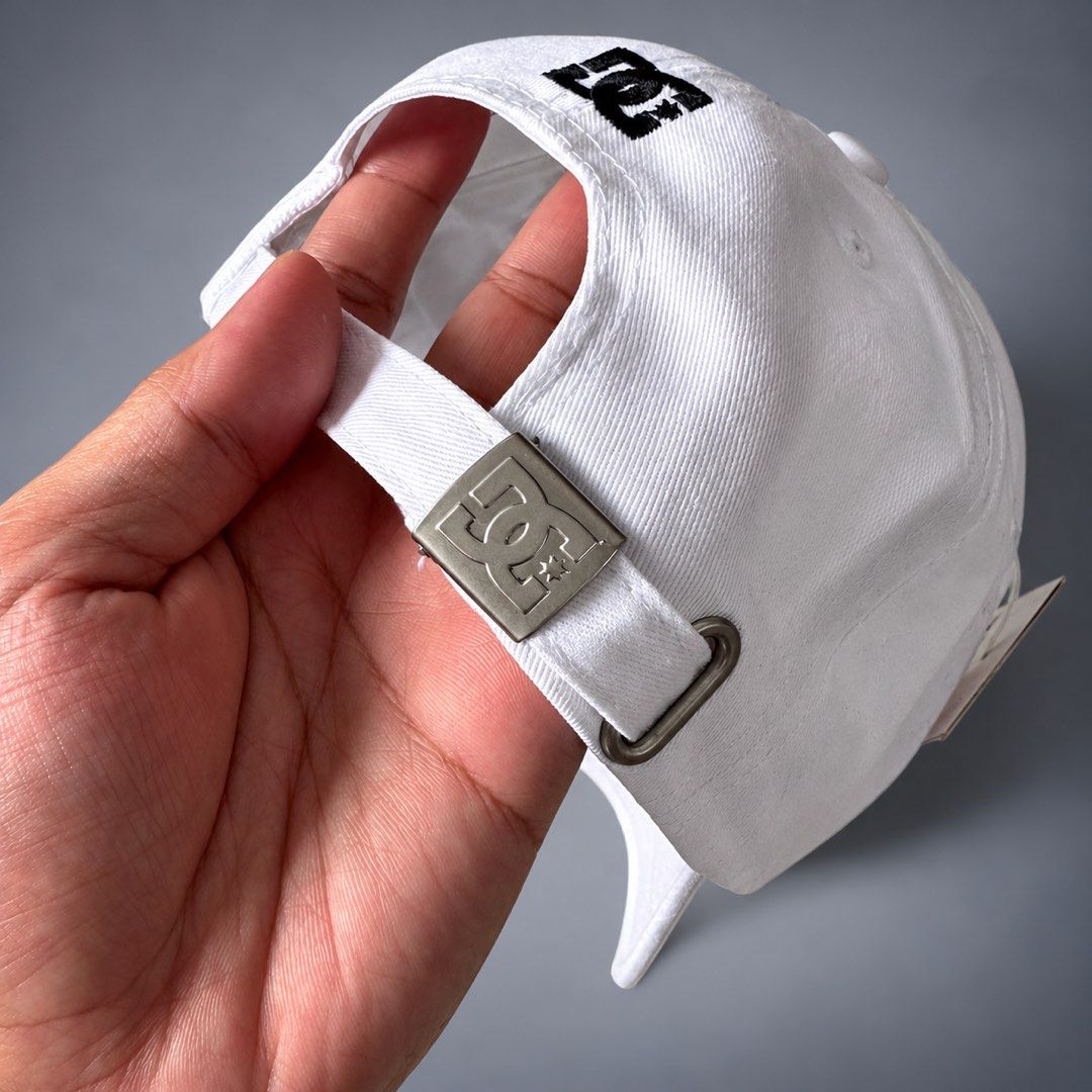 DC SKATEBOARD BUCKLE HAT (Category: Caps & Hats) located in Taguig. Submitted by clarrk95 (Listing ID 1470421216, Image 3). Description: DC Skateboard Buckle Cap PRICE: ₱150 ONLY! FLAWS: minor dirt | stain Stocked in closet ✅ brandnew ✅ add shipping fee ✅ ignoring LP inquiry Shipping: Lalamove | J&T | LBC Location: Taguig📍 Payment: Gcash | Bank | Cash FB: THRFT IG: thrft_25 DM for more detailed pics.📩.