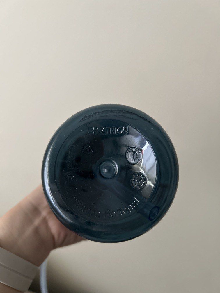 Decathlon water flask with swig rig (Category: Hiking & Camping) located in Baguio. Submitted by prelovedbygemy (Listing ID 1470381111, Image 2). Description: 1.2L flask with drink tube Keywords: Water bag bladder, water bottle tube drink hose, hydration kit, water adapter.