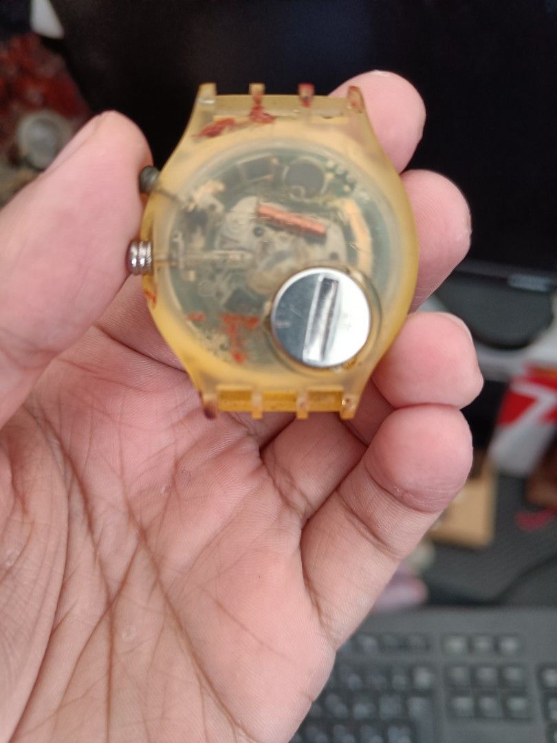 Defective Swatch scuba (Category: Men's Watches) located in Taguig. Submitted by ashicollection (Listing ID 1470466654, Image 3). Description: Please read! For sure buyer only! NO COD/COP No reservation The items will be sold to the first payer w/o prior notice. Verbal reservations are not acceptable. Note: All items are vintage. Please manage your expectations accordingly. G cash payment. Shipping via Lalamove Metro Manila. For province: J and T