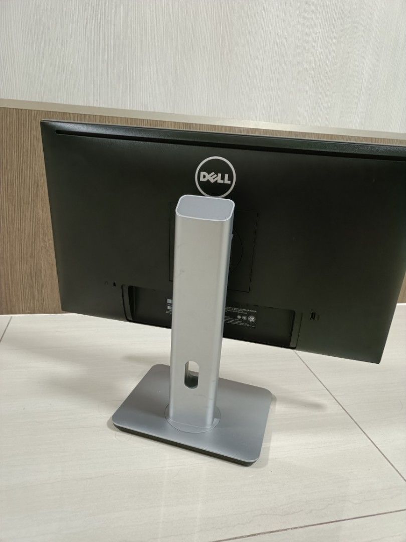 Monitor Cabling Dell Monitor with Stand and Cables, Computers & Tech, Parts ...