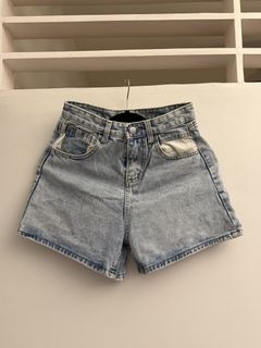 (Category: ) located in . Submitted by closetclearout.mnl (Listing ID 1470405149, Image 1). Description: .