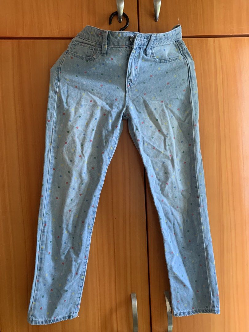 Denim Jenas Gap size 10 (Category: Babies & Kids Fashion) located in Cavite. Submitted by happydragon.dbaaa7 (Listing ID 1470479595, Image 1). Description: Gap Jeans for 9-10 years old .