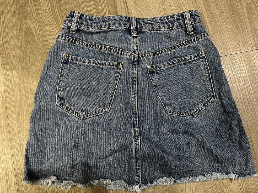 Denim Skirt with Side Stripes Size Small (Category: Skirts) located in Manila. Submitted by beabeep (Listing ID 1470467924, Image 2). Description: - Brand: SIXTY8EIGHT - Size: Small - Wash: Medium blue .