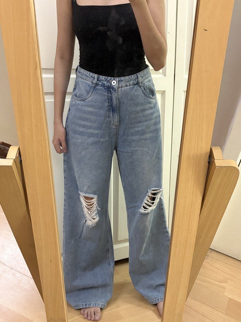 denim wideleg pants (Category: Jeans) located in Balanga. Submitted by shopflora (Listing ID 1470530430, Image 3). Description: waist: 30 length: 41 high quality fabric!.