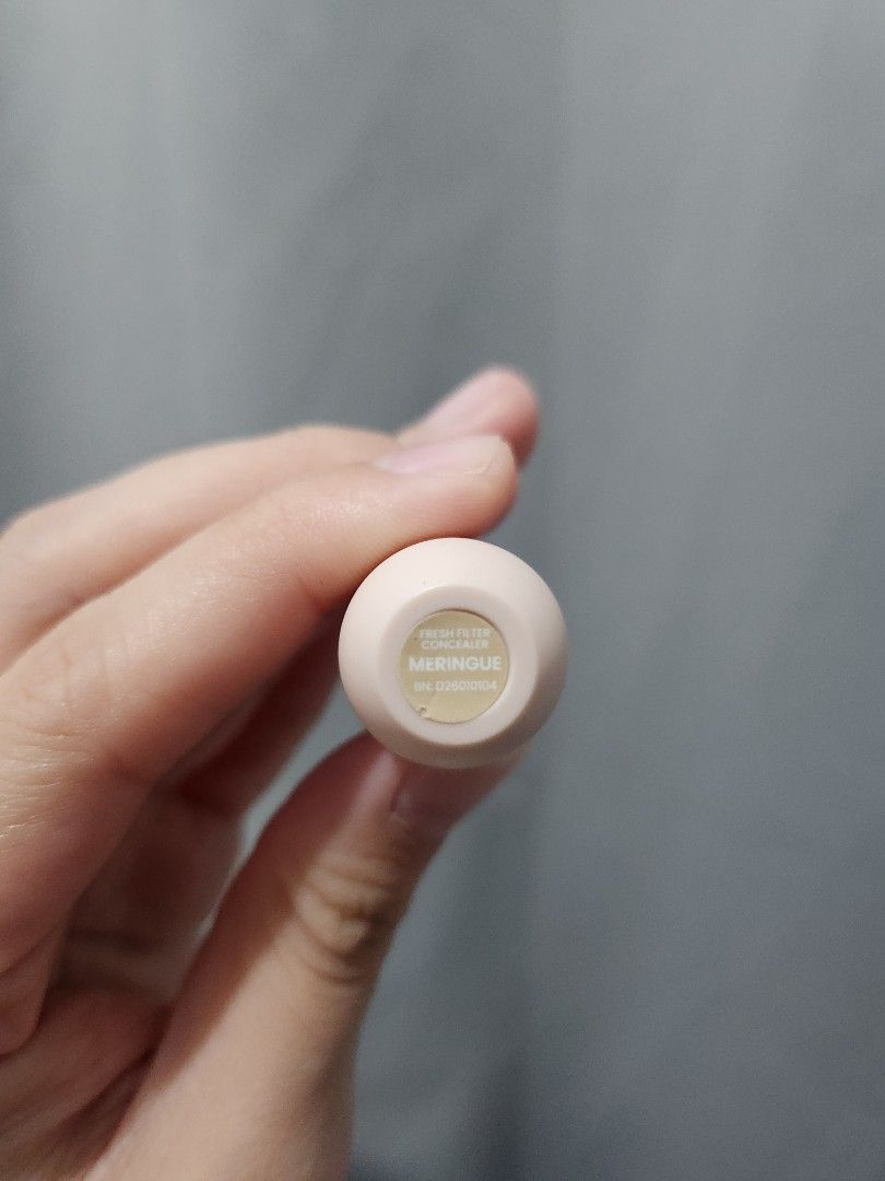 DETAIL Concealer in Meringue (Category: Makeup) located in San Pedro. Submitted by puuurpley (Listing ID 1470390049, Image 3). Description: DETAIL Concealer in Meringue bought for 175 - thrice lang nagamit - nagasgas na lang sa storage yung sa bandang gilid pero konti lang and di naman affected loob RFS: nakatambak na lang since di mahilig mag make up 😔.