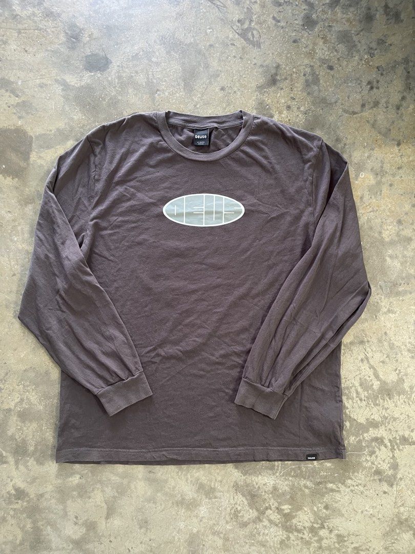 Deus Ex Machina Eclipse Long Sleeves (Category: Tshirts & Polo Shirts ) located in Cebu City. Submitted by kingzki032 (Listing ID 1470497429, Image 2). Description: Excellent Condition! No flaws! Deus Ex Machina Size : Large Dimes : 23in x 29in (18insleeves) Free Shipping .