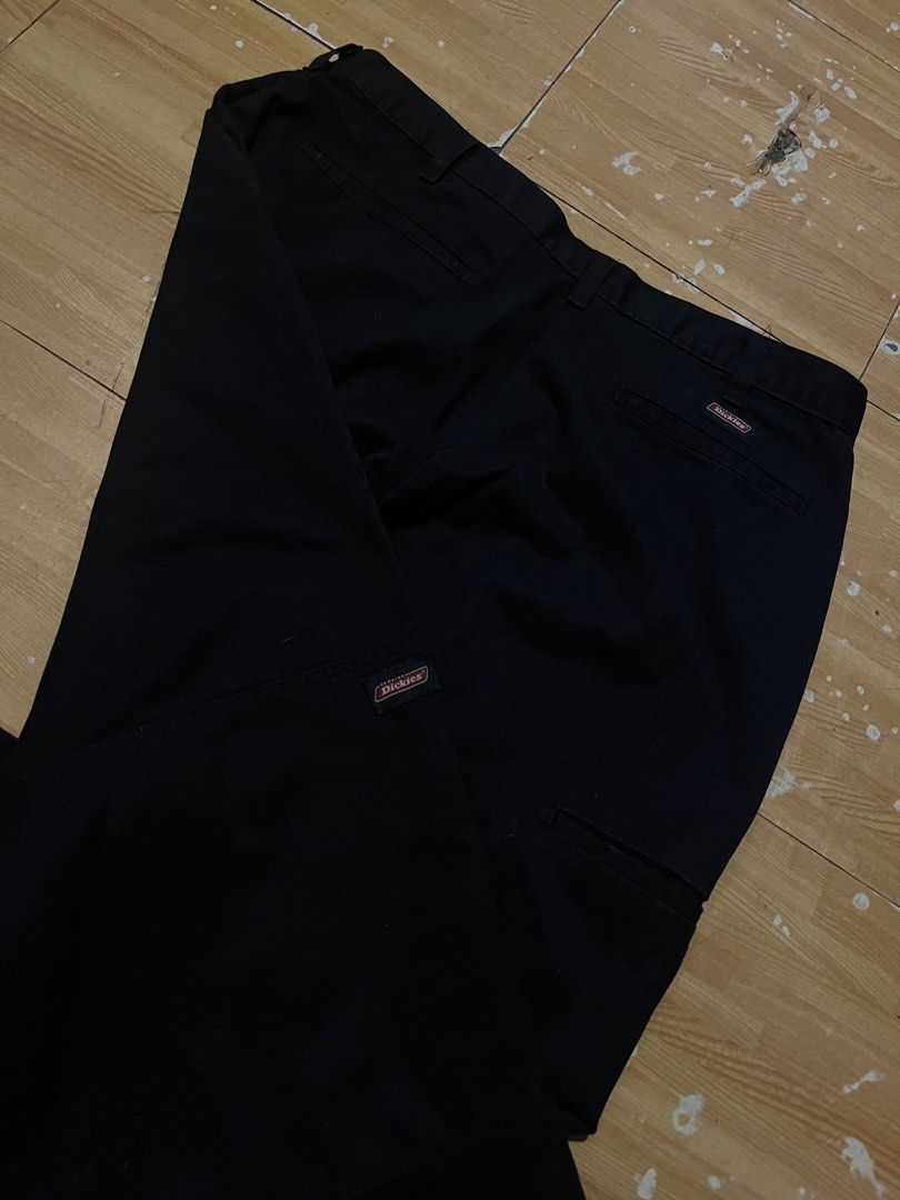 Dickies Baggy (Category: Jeans) located in Lipa City. Submitted by snor.g (Listing ID 1470425822, Image 3). Description: 36x32.