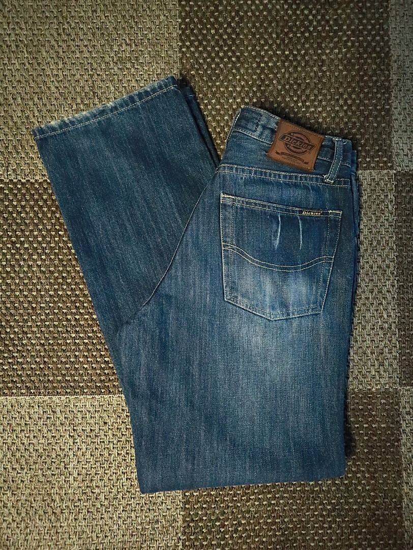 Dickies Dark Washed Jeans (Category: Jeans) located in Pasig City. Submitted by mlclmchrs (Listing ID 1470433222, Image 1). Description: Sizing: 29 on tag - Loose fit Waist - 27 inches (Can fit up to 28) Length - 39.5 inches Thigh - 12.5 inches Rise - 11 inches Hem - 8.5 inches Issues: very minimal heel drag.