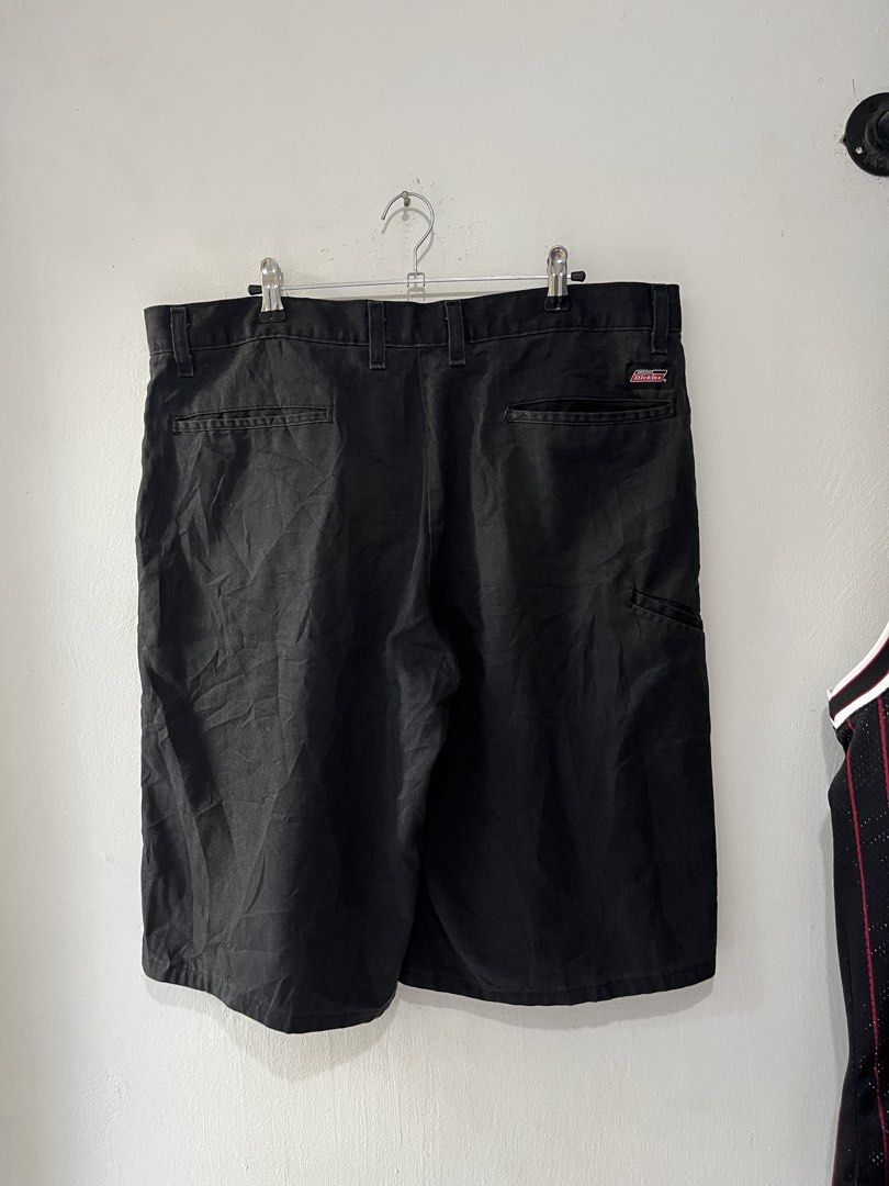 Dickies genuine dpatch (Category: Shorts) located in Santa Rosa. Submitted by jhongilber04420 (Listing ID 1470502784, Image 2). Description: Dickies genuine Dpatch black short 36w 23L 13ol Good condi 9/10 color rate Paints stains see photo 500 shipped.