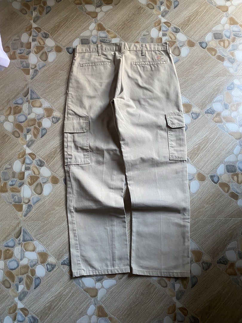 Dickies Khaki Cargo Pants (Category: Trousers) located in Angeles City. Submitted by toyjunks (Listing ID 1470418786, Image 3). Description: Conditions: 9/10 Dimes: Width: 32-34 Length: 40 Hem: almost 13 Leg hole: 9 price+sf.